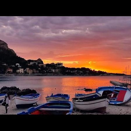 Amati Holidays パレルモ エクステリア 写真